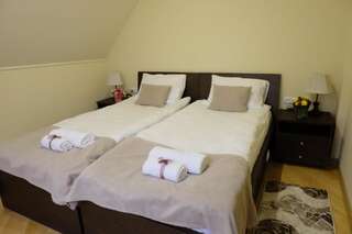 Отель Hotel S&L Тбилиси Семейный люкс-1