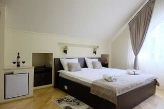 Отель Hotel S&L Тбилиси Семейный люкс-4