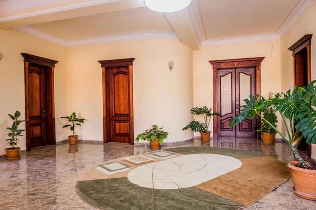 Отель Hotel S&L Тбилиси-44