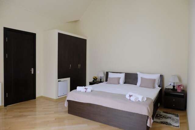 Отель Hotel S&L Тбилиси-73