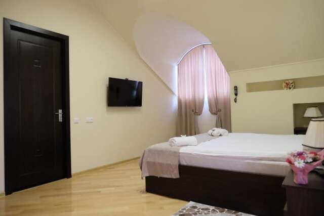 Отель Hotel S&L Тбилиси-82