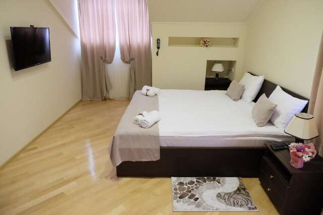 Отель Hotel S&L Тбилиси-83